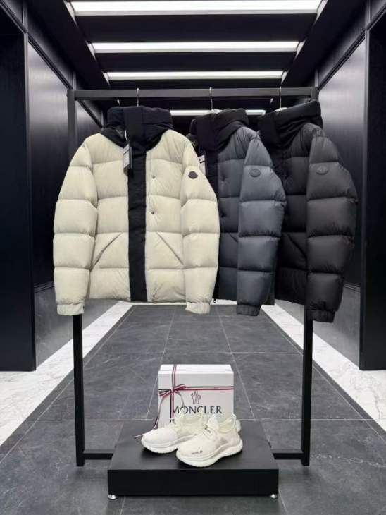 Picture of Moncler Down Jackets _SKUMonclersz1-58qx4536787